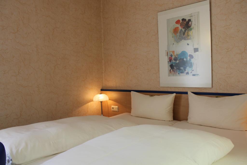 Hotel Chassalla Kassel Oda fotoğraf